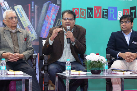 Author speaking on the book at World Book Fair, 2017.